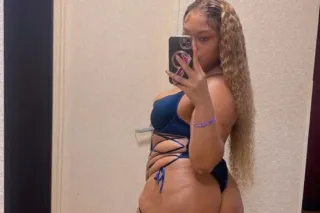 Touch My Thick🍑 Soft Body 5⃣⭐Throat nd GREEK skills 💋From a California Hottie🤤🌴 - Image 5